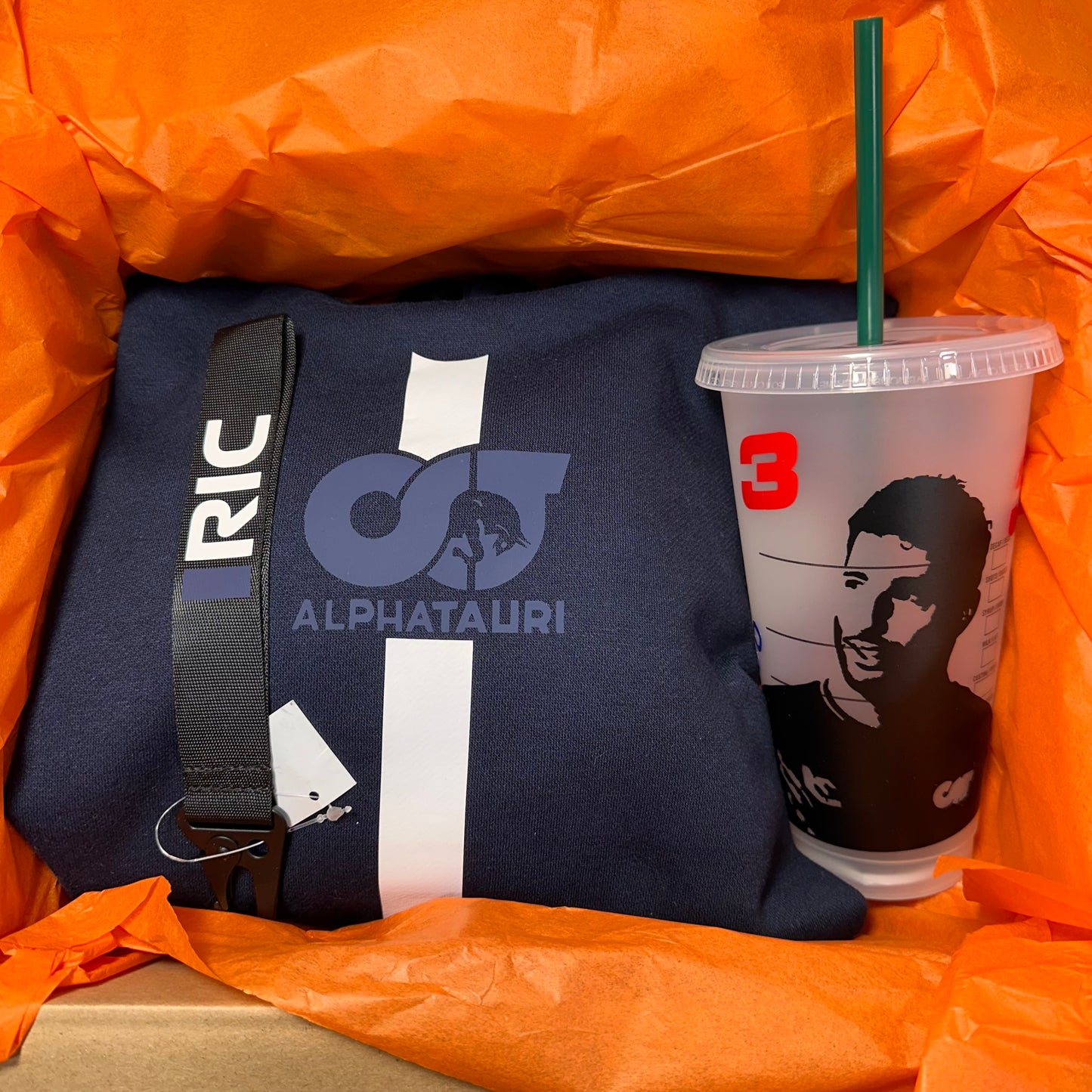 Daniel Ricciardo alphatauri inspired gift set - Hoodie and tumbler